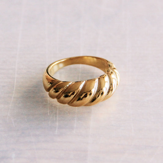 Damen Ring Croissant Gold